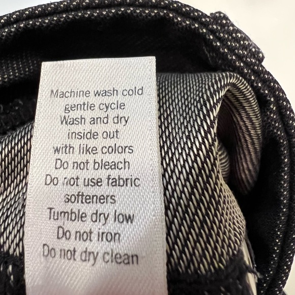 Athleta ‘denim’ Leggings with Pockets- Med - Picture 6 of 8